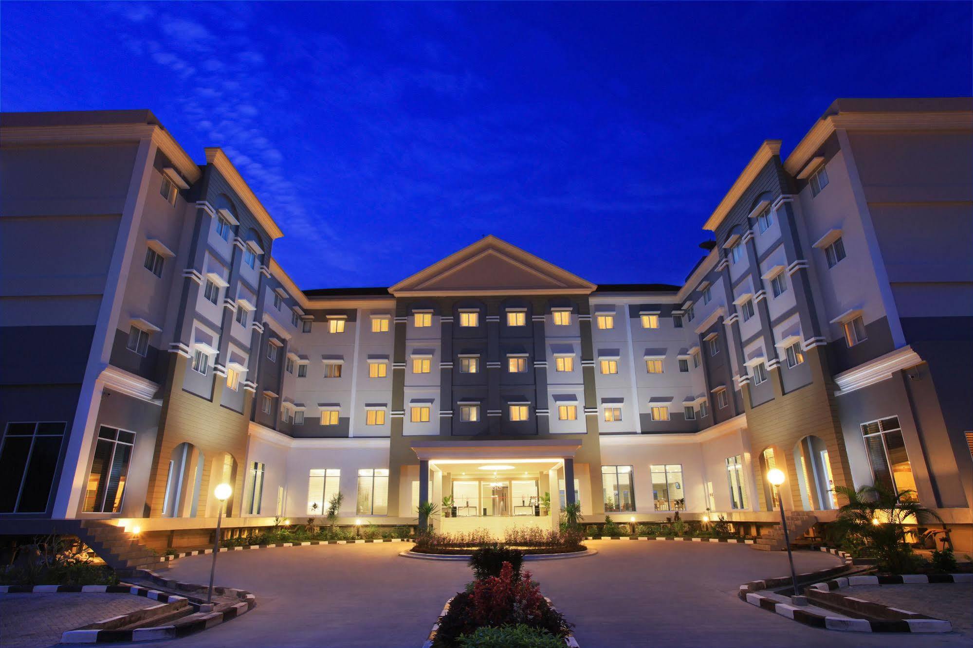 Swiss-Belinn Pangkalanbuun Exterior foto