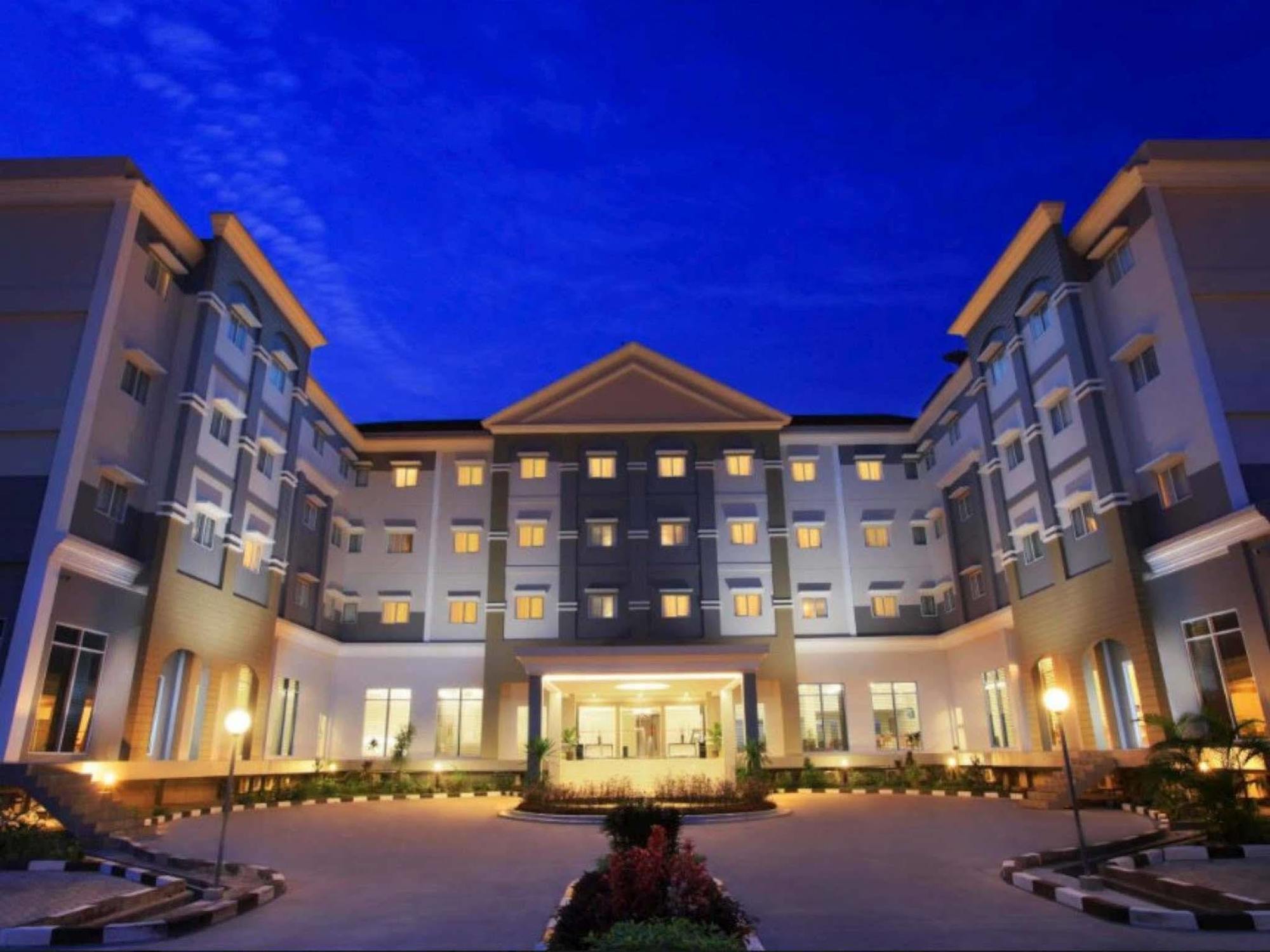 Swiss-Belinn Pangkalanbuun Exterior foto